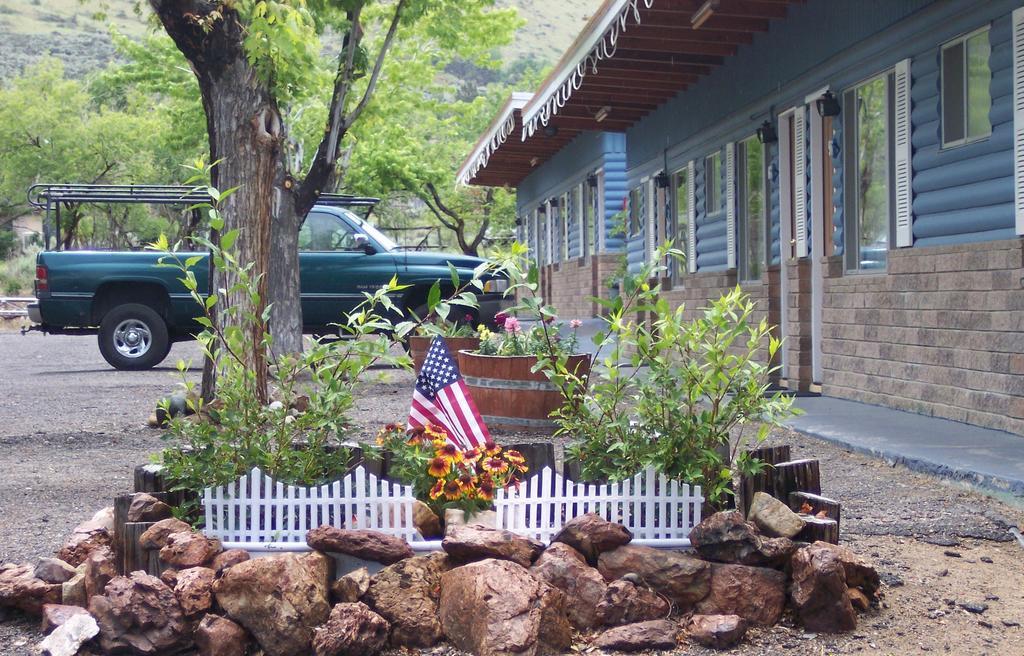 Toiyabe Motel Walker Esterno foto