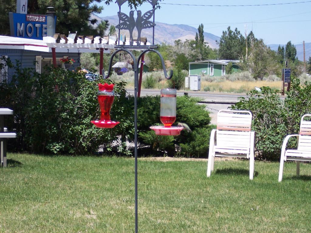 Toiyabe Motel Walker Esterno foto